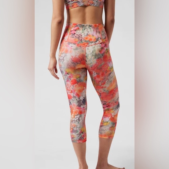 Athleta Elation Capri Printed Legging Renewed Bloom Spring Pink Size XS Highrise - Picture 3 of 5